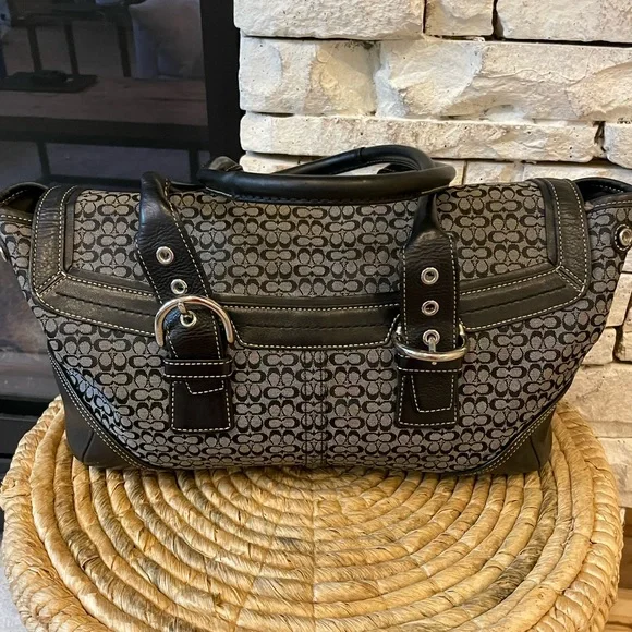 Coach Signature Black& Gray Jacquard Handbag DO4J7080 in 